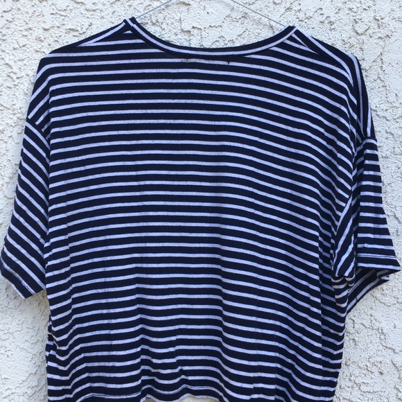 Brandy Melville cropped tee. - Picture 2 of 5